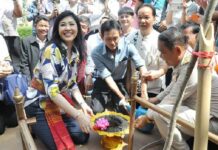 Junta Says Yingluck Free to Attend Brother's Birthday Abroad