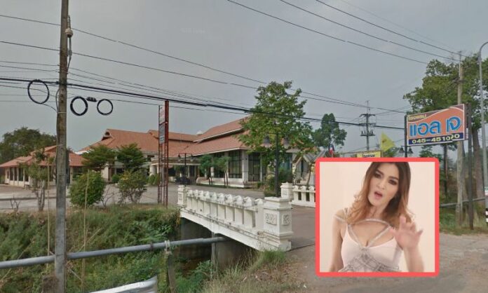 The LJ the Emerald Hotel in northeastern Thailand accuses country singer 'Kandy Rakkaen' of damaging its 'five-star' reputation by saying it has ghost problems.