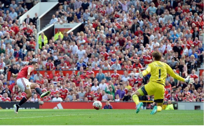 Manchester United's Javier Hernandez has a shot saved by Newcastle United's Tim Krul during the Premier League match on August 22, 2015. Manchester United were held to a frustrating goalless draw. EPA