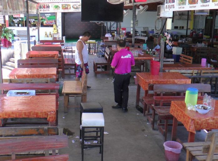 The Sor Sunthorn restaurant yesterday. One week ago on 31 Aug., a local police officer attack a cashier for reporting him to the police for demanding free meals.
