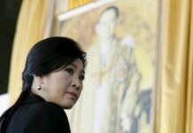 Ousted PM Yingluck files case against public prosecutor