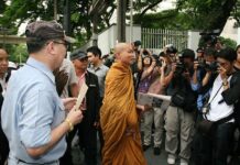 Hardline Royalists Stage Protest in Front of US Embassy