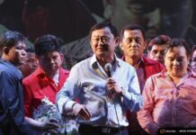 Arrest Warrant Issued for ex-PM Thaksin for Failure to Appear