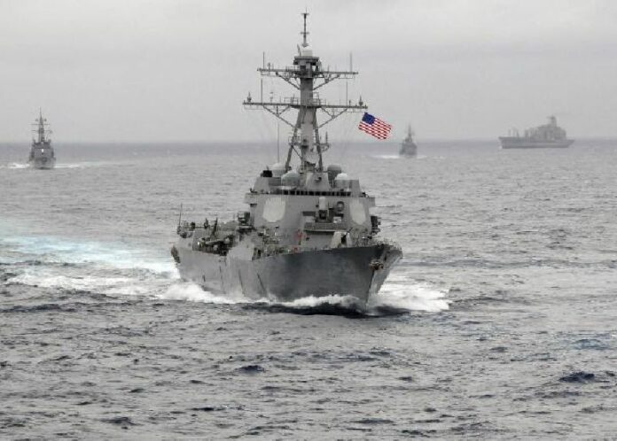 The U.S. Navy guided-missile destroyer USS Lassen sails in the Pacific Ocean in November 2009. Photo: U.S. Navy