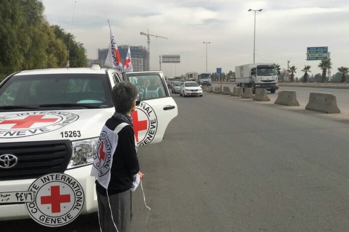 Aid arrives in besieged Syrian town of Madaya - © Handout, EPA