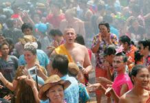 ‘Maintenance Fee’ for All Foreign Tourists Proposed by Tourism Governor