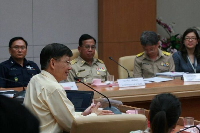 Government officials attend a meeting about efforts to contain a potential MERS outbreak at the Ministry of Public Health in Bangkok, 22 June 2015