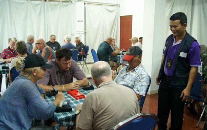 Officers arrested 32 bridge players Wednesday in Pattaya <br />