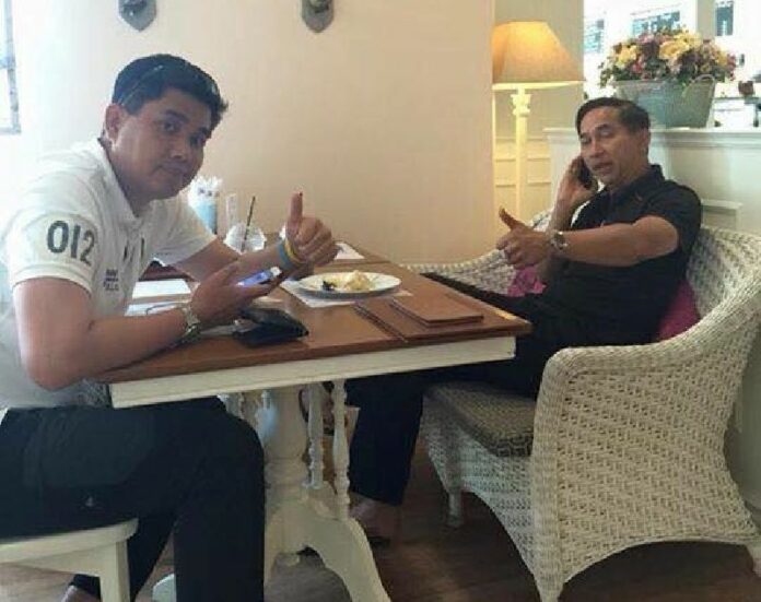 An image purportedly showing fugitive army officers Maj. Gen. Suchart Prommai, at left, and Col. Kachachat Boondee in New Zealand. Police brass deny its authenticity. Photo: I Must Have Received 100 Million Baht from Thaksin / Facebook