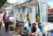 A Salute to Bangkok’s Latest Endangered Species: Phone Booths (Photos)