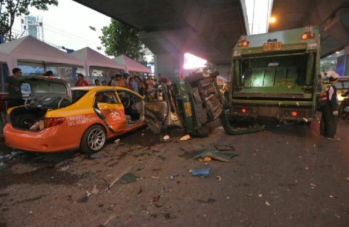 Four taxis hit by a garbage truck Thursday morning near RCA