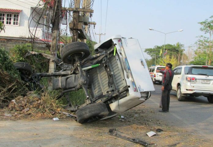 A truck driver died in a road accident Thursday in Lampang province.