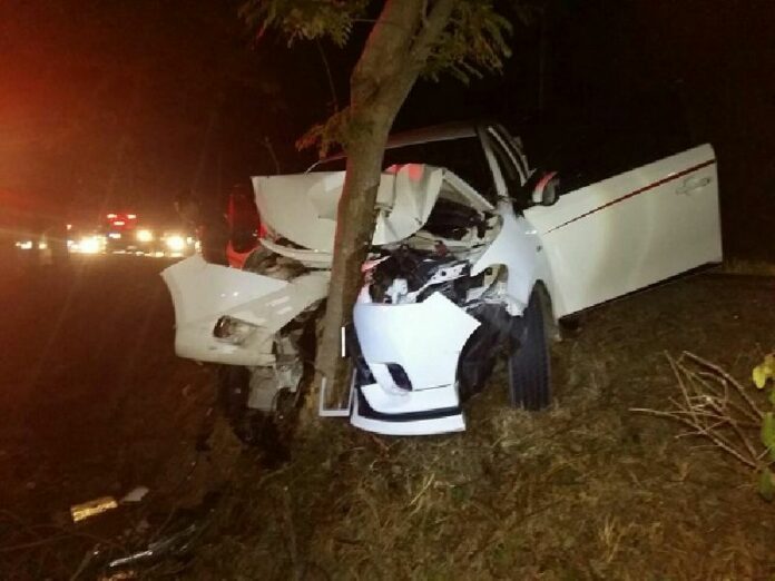 Two people were killed and three injured – including an 8-month-old baby – when a driver fell asleep early Sunday morning in Prachuap Khiri Khan province. He was driving back to Bangkok.