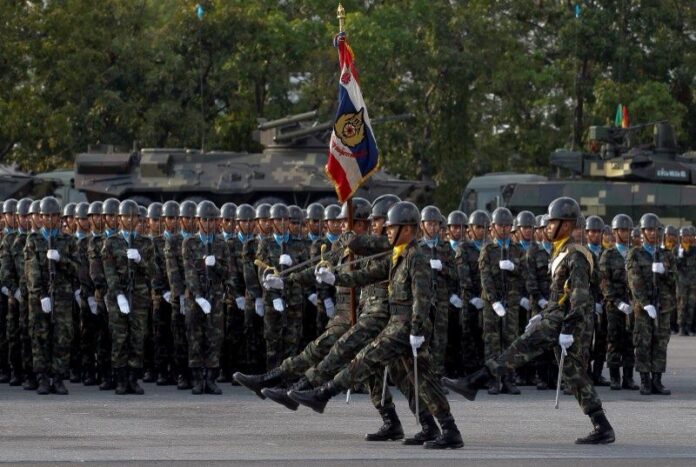 Members of the army take part in National Armed Forces Day at the Thai Army 11th infantry Regiment in Bangkok, January 18.