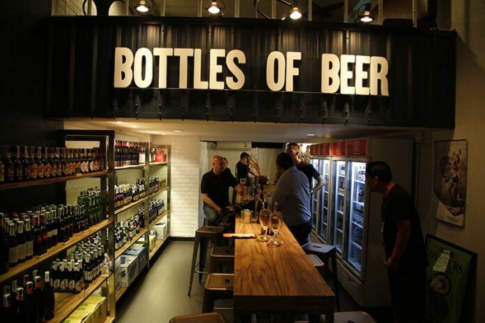 Bottles of Beer - you can just call it BOB - is a dedicated bottleshop on Soi Sukhumvit 34 in Bangkok.
