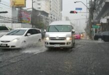 Bangkok Battered by Summer Storm (Photos)