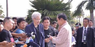'Watch Yourself,' Prayuth Tells Reporter on World Press Freedom Day (Video)