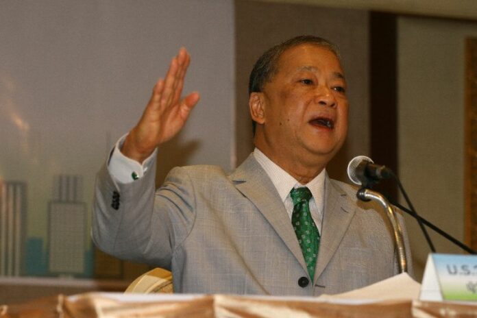 Bangkok Governor Sukhumbhand Paribatra at Wednesday's news conference.